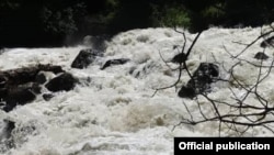 Каракол суусу. Иллюстрациялык сүрөт.