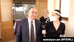 Զինված ուժերի հետախուզության վարչության նախկին պետ Արշակ Կարապետյանը խորհրդարանում 18-ը մայիսի, 2020թ.