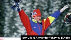 Яўген Рэдзькін пасьля перамогі на Алімпіядзе-1992 у Альбэрвіле