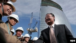 Рабочие-иностранцы Москве нужны - вопрос только, выгоднее легальные или не очень