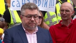 Порошенко не з’явився на допит в ДБР, бо працює в парламенті – адвокат