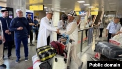 Ажылыктан кайтып келгендерди тосуп алуу. Бишкек. 14-июнь, 2025-жыл.