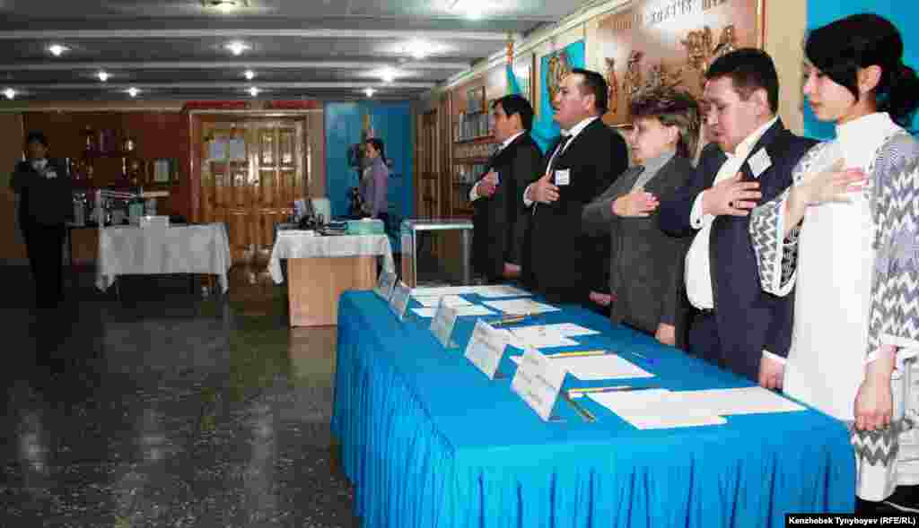 Избирательный участок № 263 в Алматы.
