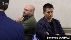 Віктор Дубовик (праворуч)