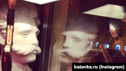 Бюст Теодора Глаголева, персонажа сайта "Батенька, да вы трансформер"