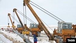 Строительство газопровода Карачаганак-Уральск. 10 марта 2009 года.