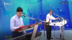 Президент Туркменистана исполнил реп ко дню туркменского скакуна