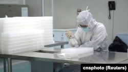 Лаборатория в китайской провинции Гуанчжоу, где изучают новый тип коронавируса. Иллюстративное фото.