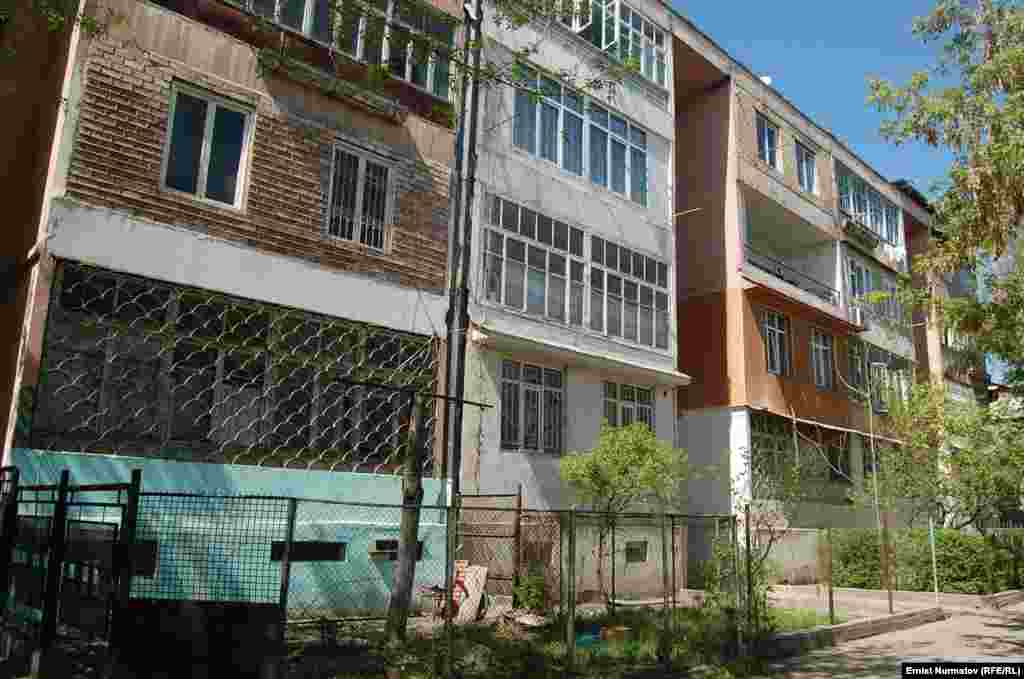 13 апреля в Оше была задержана Анастасия Телятникова, супруга офицера Оперативной группы Пограничной службы ФСБ РФ, по подозрению в убийстве собственного четырехлетнего сына. 