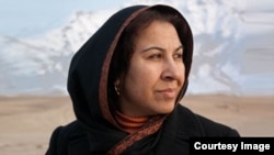 شینکی کروخیل سفیر پیشین افغانستان در کانادا و یکی از مدافعین حقوق زن 