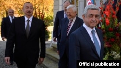 Շվեյցարիա - Հայաստանի երրորդ նախագահ Սերժ Սարգսյանը և Ադրբեջանի նախագահ Իլհամ Ալիևը Ժնևում բանակցություններից առաջ, 16-ը հոկտեմբերի, 2017թ․