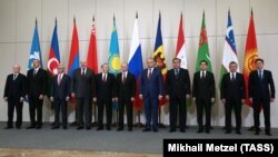 ԱՊՀ Սոչիի գագաթնաժողովի մասնակիցները, 11-ը հոկտեմբերի, 2017թ․