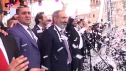 Pashinian Joins Celebrations In Yerevan