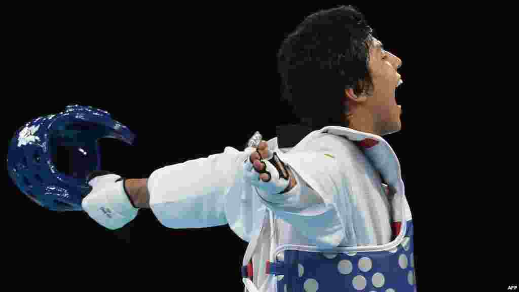 در مقابل آخرین حریفش از انگلستان 5-3 به پیروزی رسید