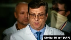 Aleksandr Murakhovsky speaks to the media in Omsk about the Navalny case on August 21.