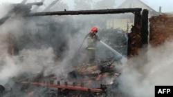 Рятувальники на місці російського удару на Чернігівщині, червень 2025 року