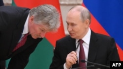 Дмитий Песков и Владимир Путин 