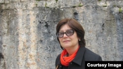 Изида Чаниа