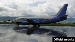 A TajikAir Boeing 737-300 (file photo)