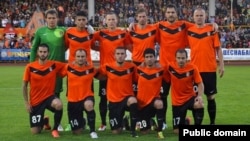 "Шахтер" командасы. Астана, 30 шілде 2013 жыл. (Сурет Қазақстан футбол федерациясының ресми сайтынан алынды).  