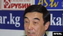 Болот Жанузаков, Коопсуздук кеңешинин мурдагы катчысы.