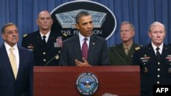 ABŞ-nyň prezidenti Barak Obama ýurduň Goranmak departamentiniň täze strategiýasy barada Pentagonda çykyş edýär, 5-nji ýanwar.