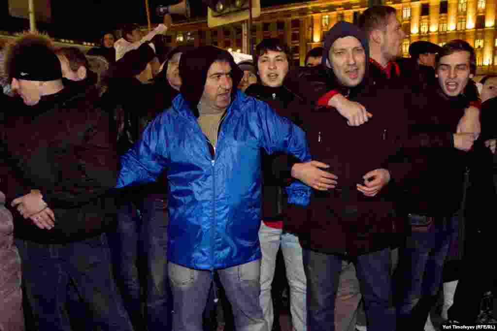 Путин менен Медведевдин тарапкерлери