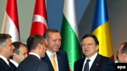 Евробиримдик Москванын "суук мүнөзүнөн" кутулгусу келди, 13-июль, 2009