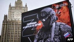 Ушул жылдан тартып  Орусияда майданга ыктыярчыларды жалдап жөнөтүүнүн жаңы схемасы иштей баштаган.