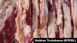 Күйдүргү кишиге ылаңдаган малдан этинен жугат. 
