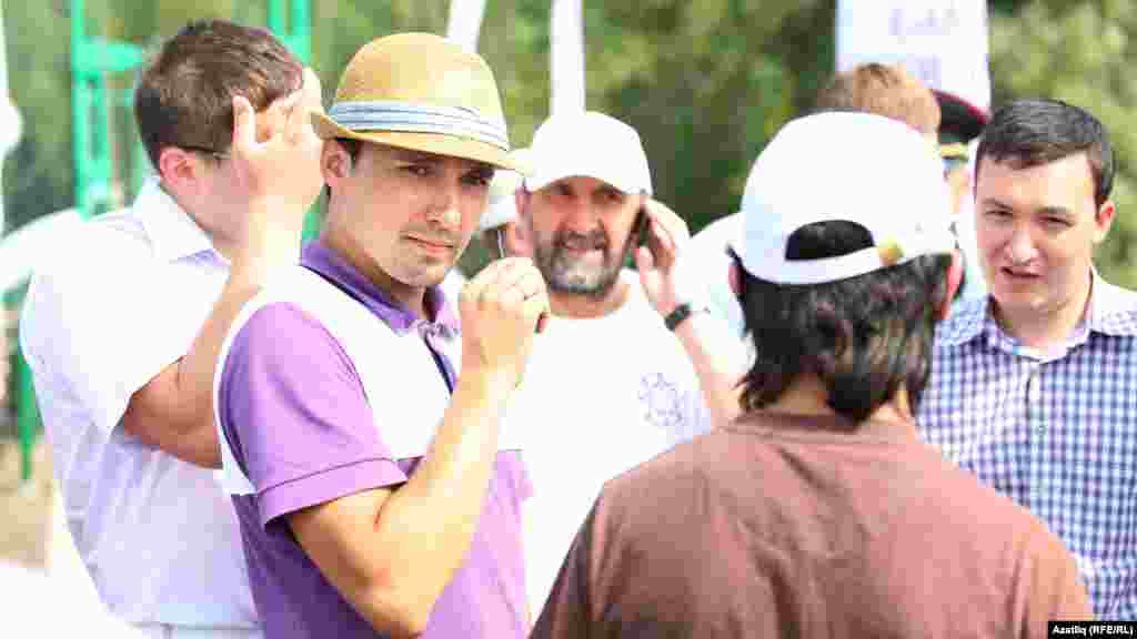 &quot;Сәләт&quot;нең төп әйдаманнары Җәүдәт Сөләйманов белән Тимур Сөләйманов Татарстан президенты Рөстәм Миңнехановны каршы алырга әзерләнә