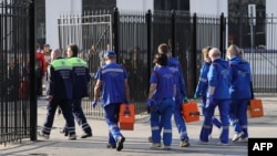 Мэдыкі ідуць сустракаць пацярпелых у катастрофе ў Бранскай вобласьці на Кіеўскім вакзале Масквы.