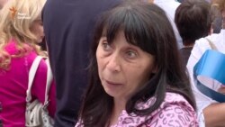 «Не треба з нас робити злиднів» – мітингувльниця