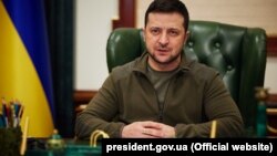 Володимир Зеленський нагадав, що саме 9 березня, у річницю народження поета Тараса Шевченка, оголошуються переможці цієї премії в сфері культури та мистецтва