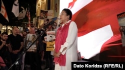 Пятый президент Саломе Зурабишвили обращается к участникам проевропейского митинга, 26.05.2025