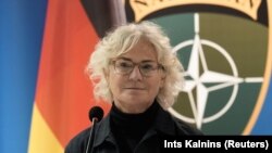 کریستین لامبرشت وزیر دفاع جرمنی