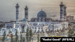 В Таджикистане строится самая большая в регионе мечеть