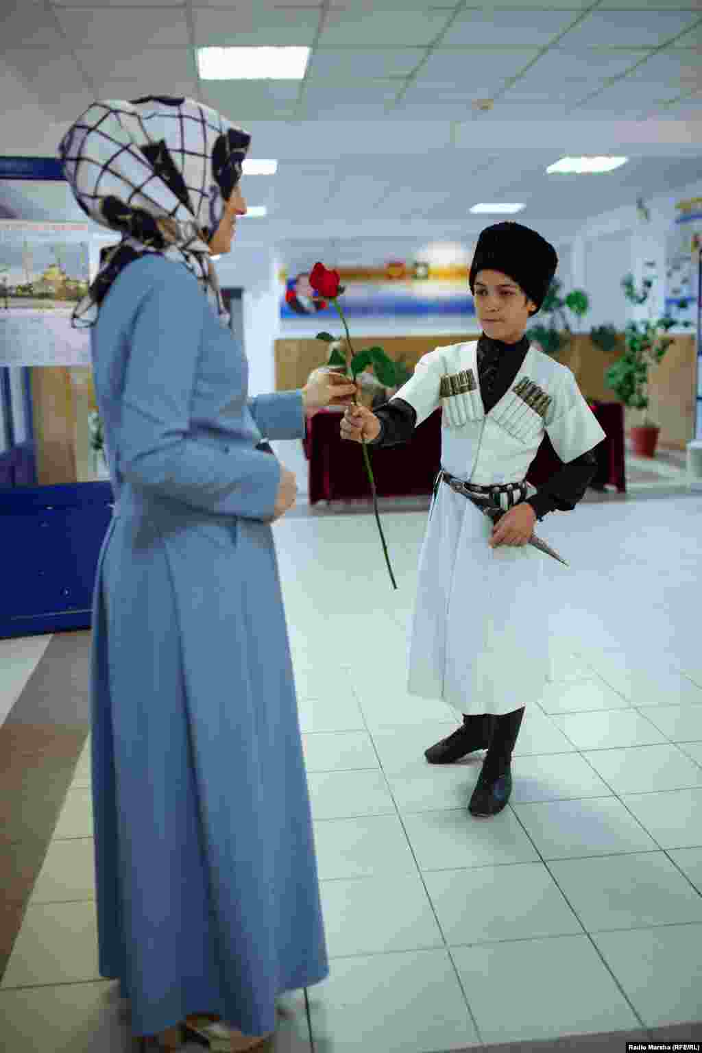 Декъалйо зударийн денца!