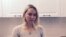 Елена Балановская в кухне в новой квартире, приобретенной в ипотеку. 17 декабря 2014 года.