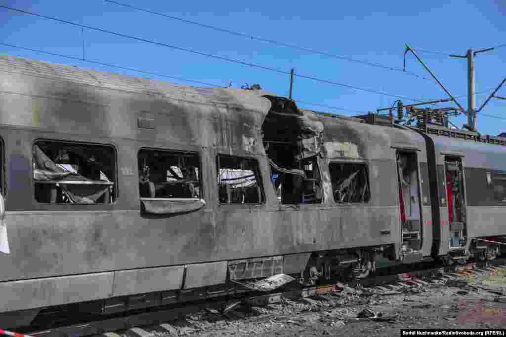 Rus goşunlary raýat ýolagçy gatnawyna, hususan-da, şäherara ýokary tizlikli otlylara hüjüm etdiler.
