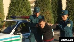 Ташкенттеги укук сакчыларынын аракети. Иллюстрациялык сүрөт.