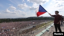 Прага, 23 июня 2019 года. Массовая демонстрация за отставку премьер-министра Андрея Бабиша