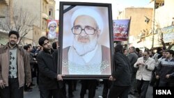 Իրան -- Հայտնի ընդդիմախոս հոգեւորական, մեծ այաթոլա Հոսեյն Մոնթազերիի հուղարկավորությունը