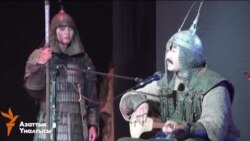 Акындардын өзгөчө айтышы