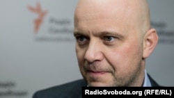 Юрій Тандіт бачить деструктив у публікаціях Надією Савченко списків заручників, архівне фото