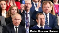 Телевизор в своих ток-шоу не делает исключений даже для мероприятий с участием президента. Съезд "Единой России" 8 декабря 2018 