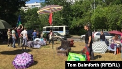 Local residents have been camping out in Moscow's Torfyanka Park to protest against the building of an Orthodox Church there. They say the project was implemented without any public consultation, thereby making it an illegal development. 