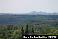 Краєвид на Зуївку із найвищої точки парку - 96-ти метрової Зуй-гори