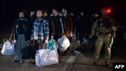 Абмен палоннымі на Данбасе, архіўнае фота