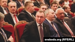 Уладзімер Макей (у цэнтры)